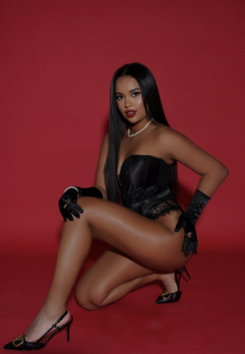 Проститутка Питера Нина Брюнетка c 2 размером груди у метро Петроградская Санкт-Петербург Фото-3